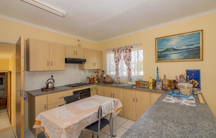6 Bedroom Property for Sale in Morewag Free State